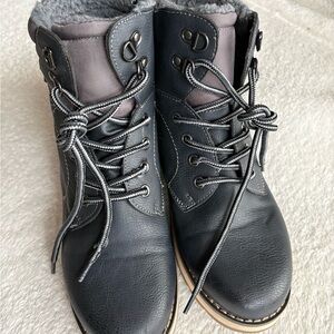 Boys Navy Blue Lace-Up Boots size 6